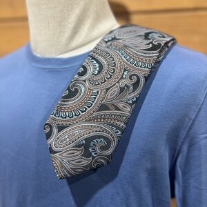 Ike Behar New York Hand Tailored Silk Necktie Paisley Blue Brown
